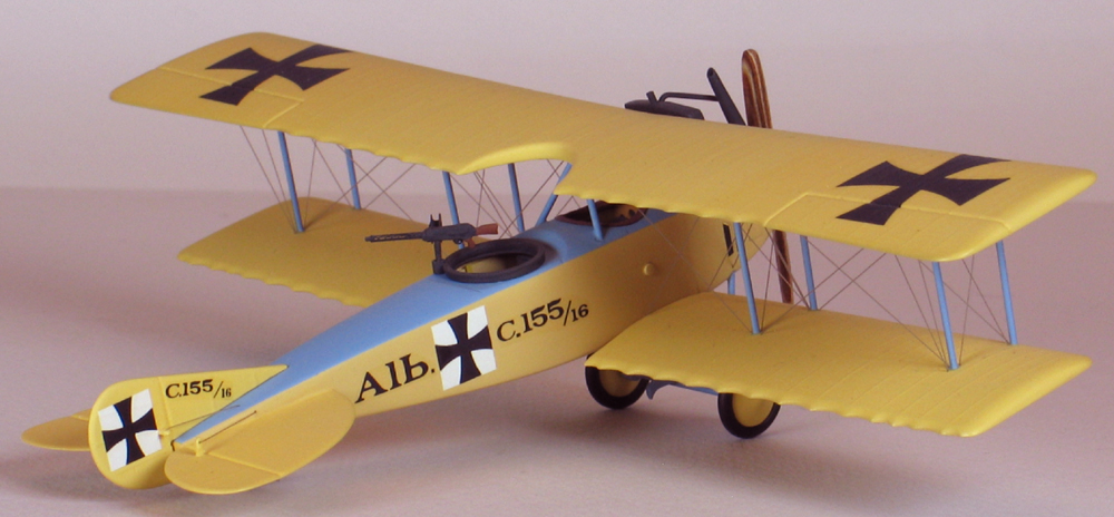 Albatros DV 1914 bi-plane scale model 1:30 King & Country Yellow